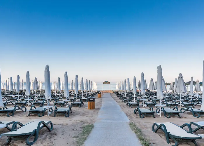 Villa Side Residence シダ