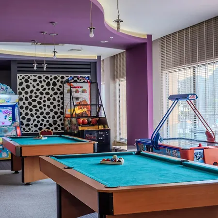 אתר נופש Villa Side Residence סייד